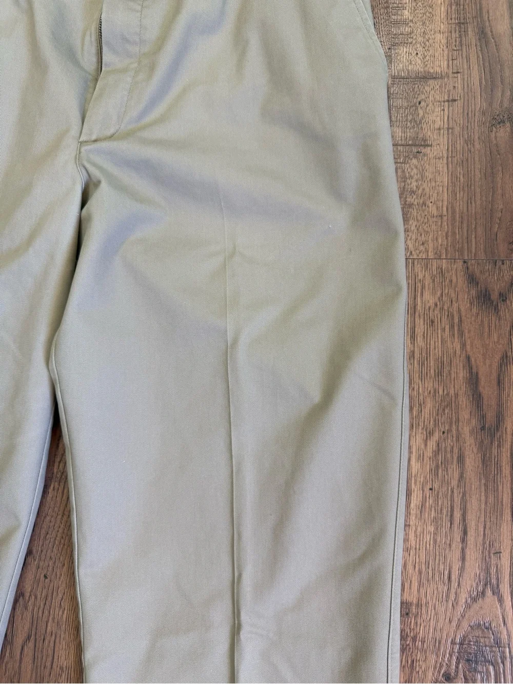 ST. JOHN’S BAY Worry Free Men's Beige Khakis Classic Fit Straight Twill 38